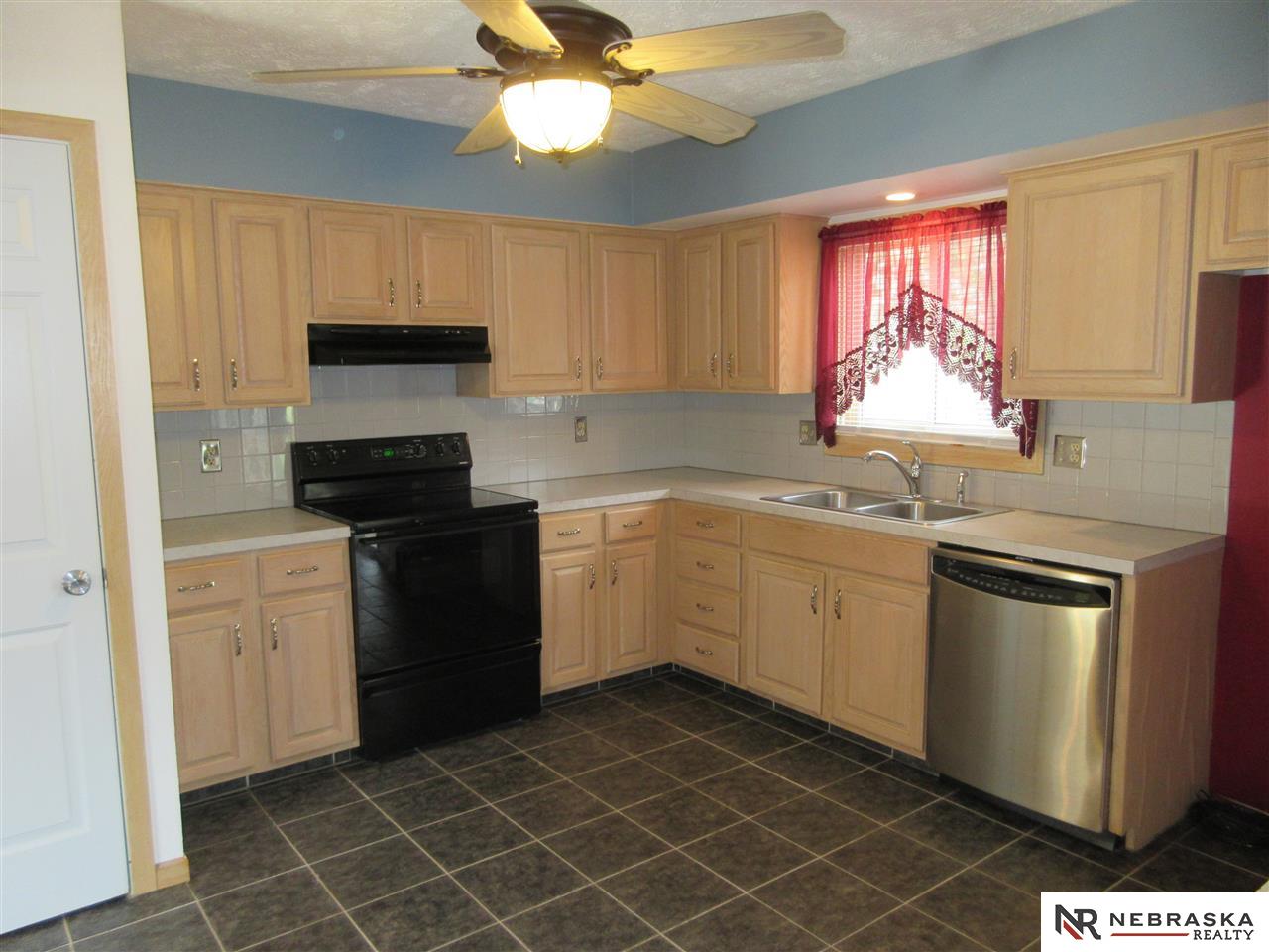 11312 Z St