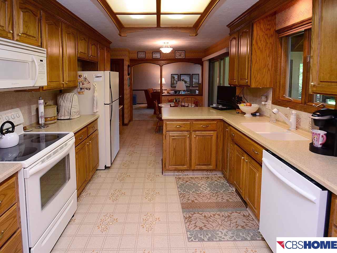 For Sale: 1038 N 127 Ave Omaha, NE 68154