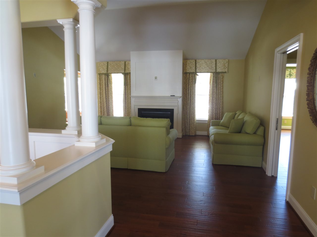 10 Colburn Ln