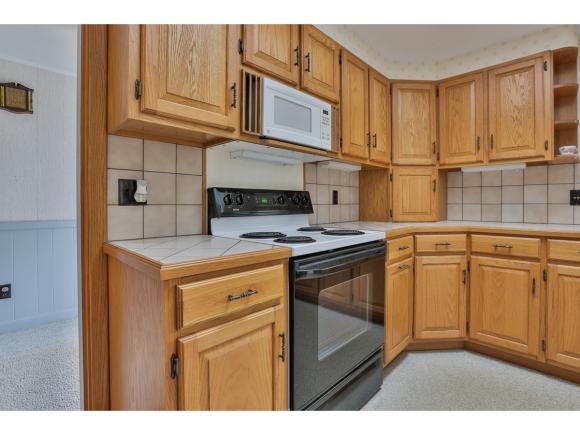 14 Westwood Dr