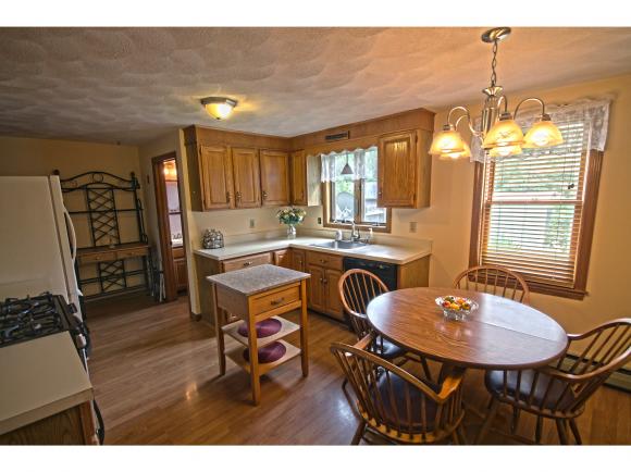 For Sale: 5 Walton ## b Londonderry, NH 03053