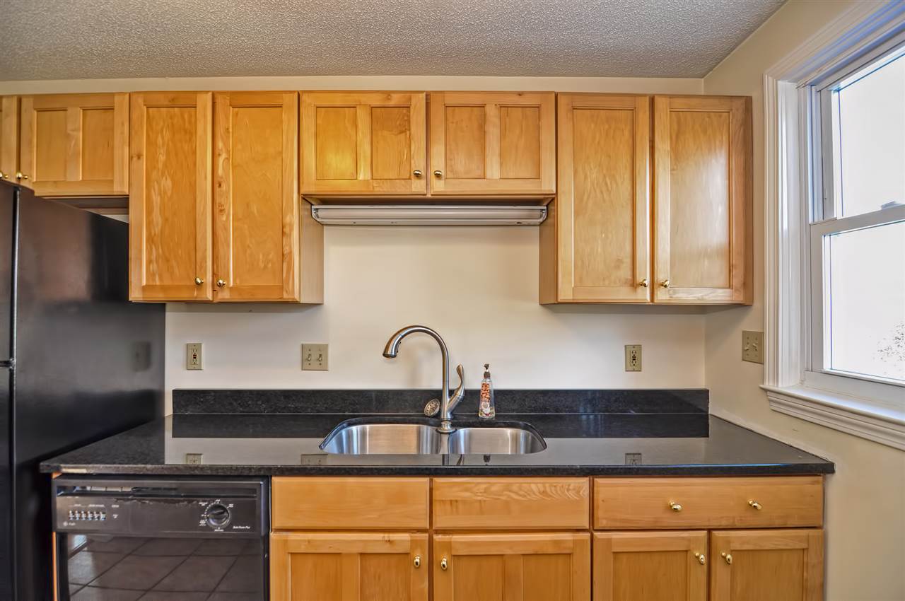 17 Kearns Dr #17