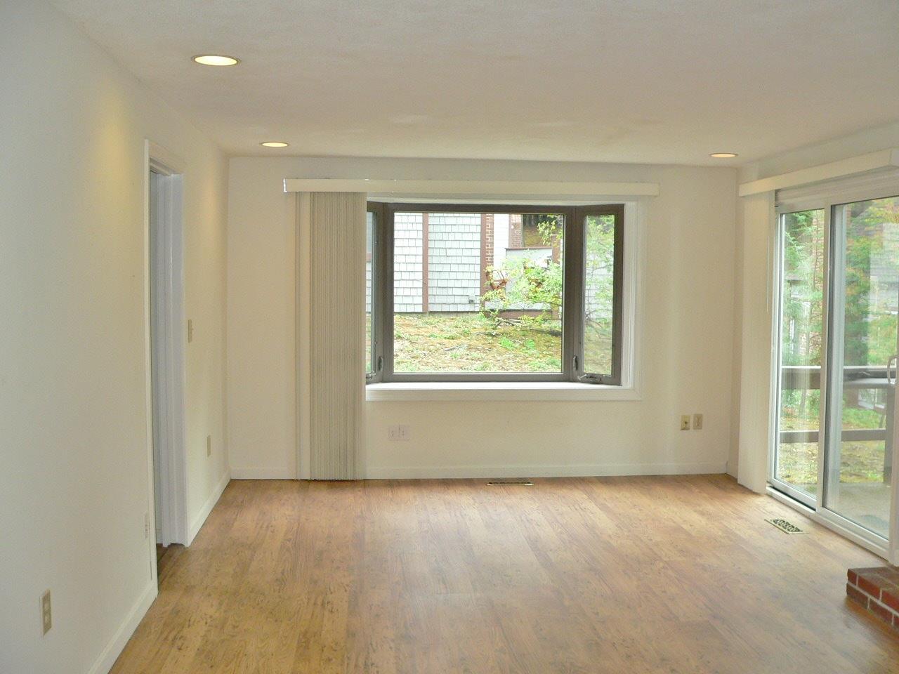 4 Guilford Ln
