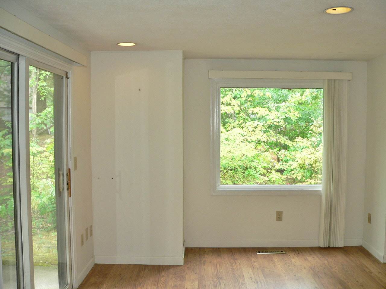 4 Guilford Ln