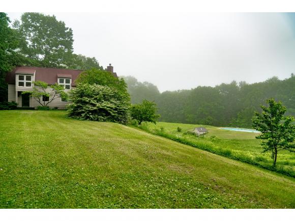 For Sale: 36 Woods Ln New Boston, NH 03070