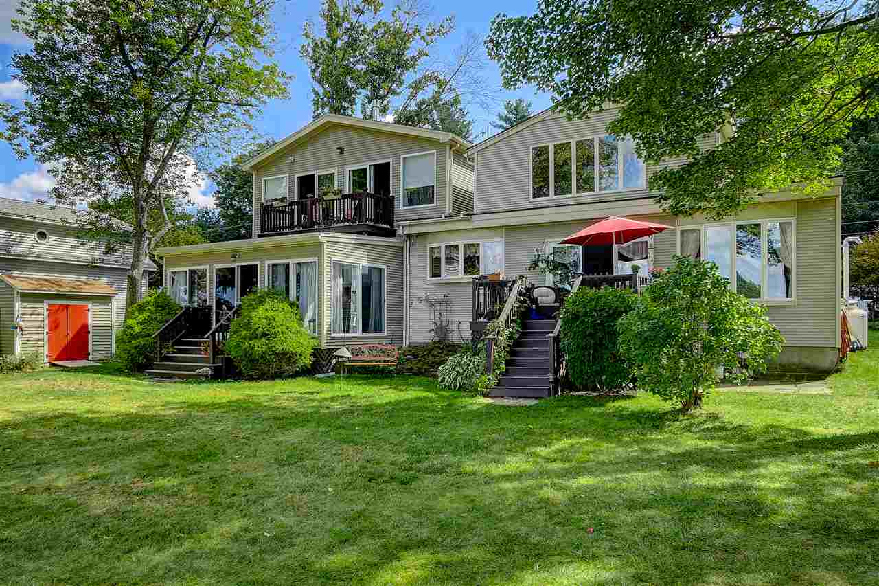 17 Lakeside St
