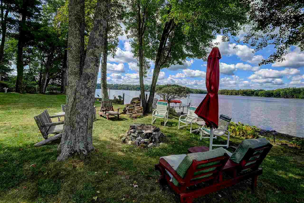 17 Lakeside St