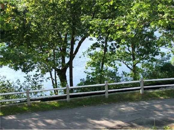121 Riverwalk Way #D
