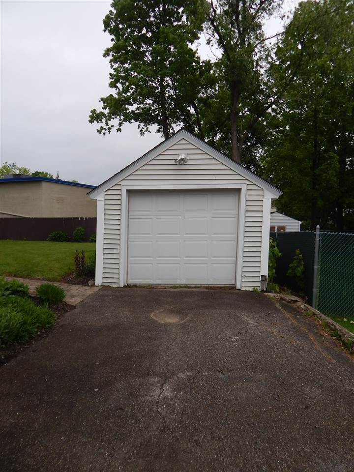 66 Landing Ln