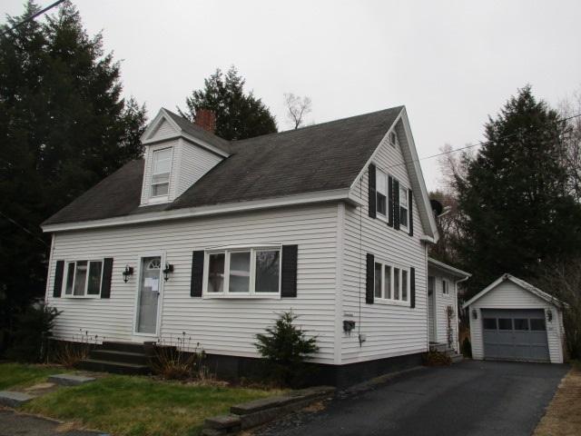 17 Edwards St