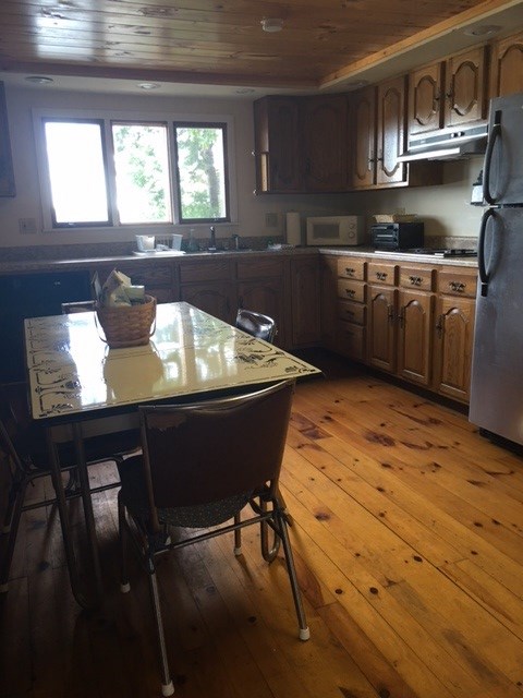 187 Dockham Shore Rd