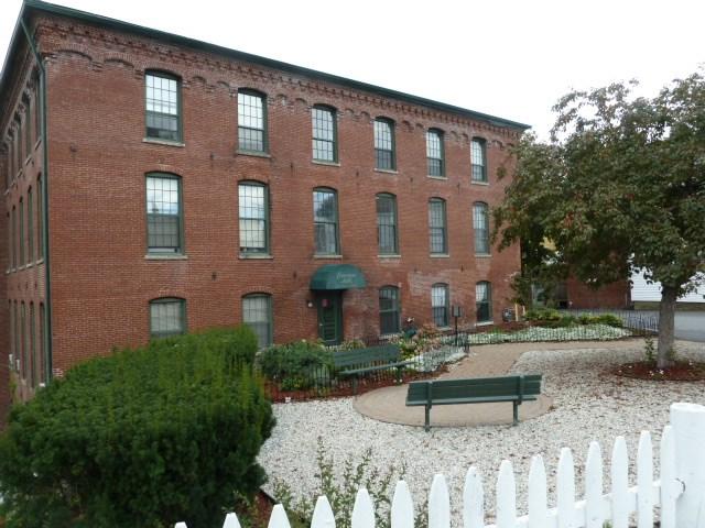 100 Main St #M-18