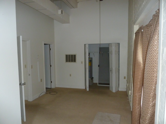 100 Main St #M-18