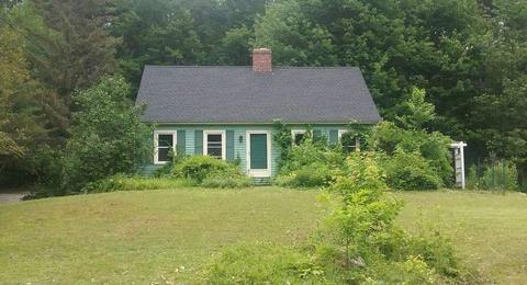 93 Irish Hill Rd