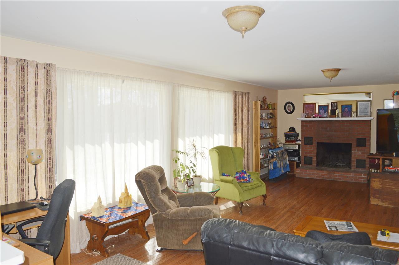 19 Unity St