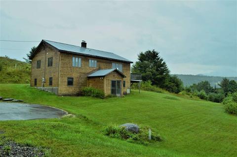 18 Carriage Hill Dr