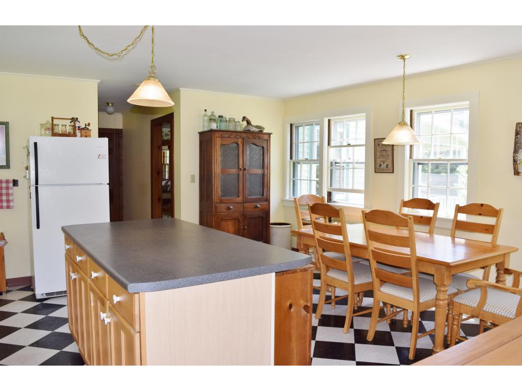 107 Brook Rd