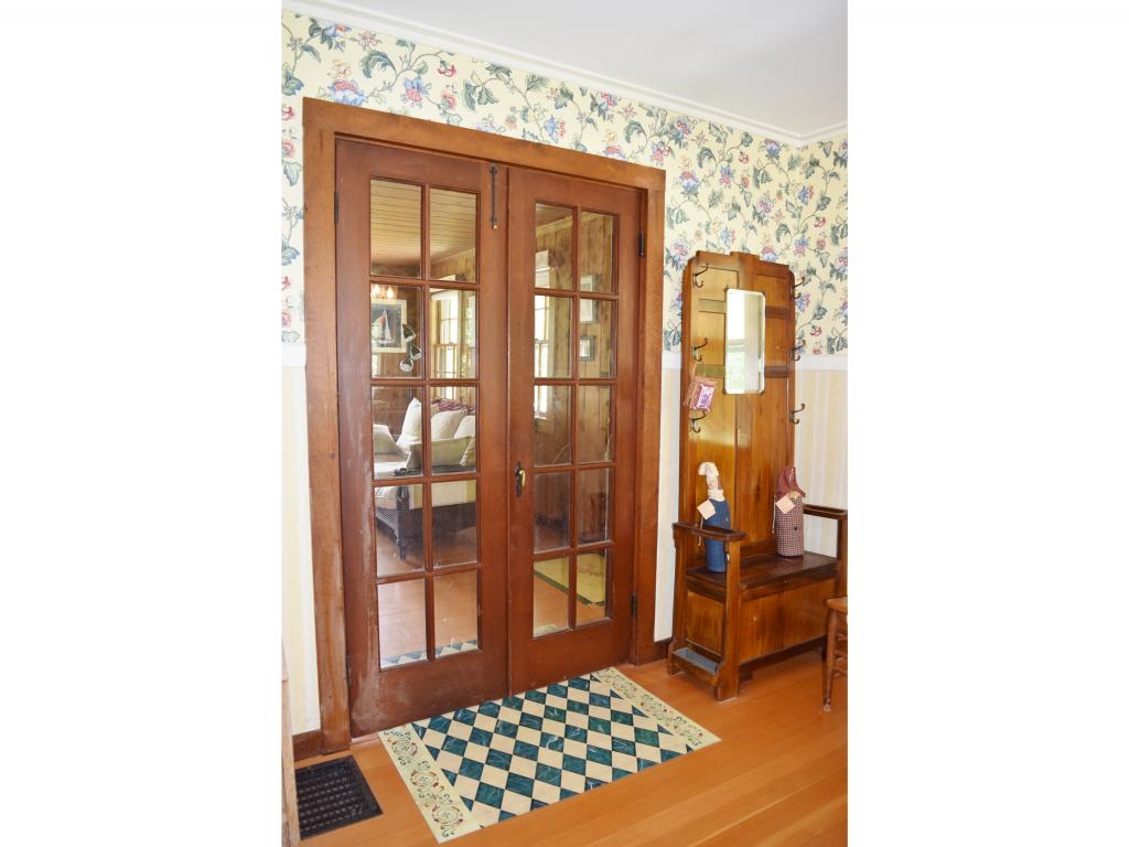 107 Brook Rd