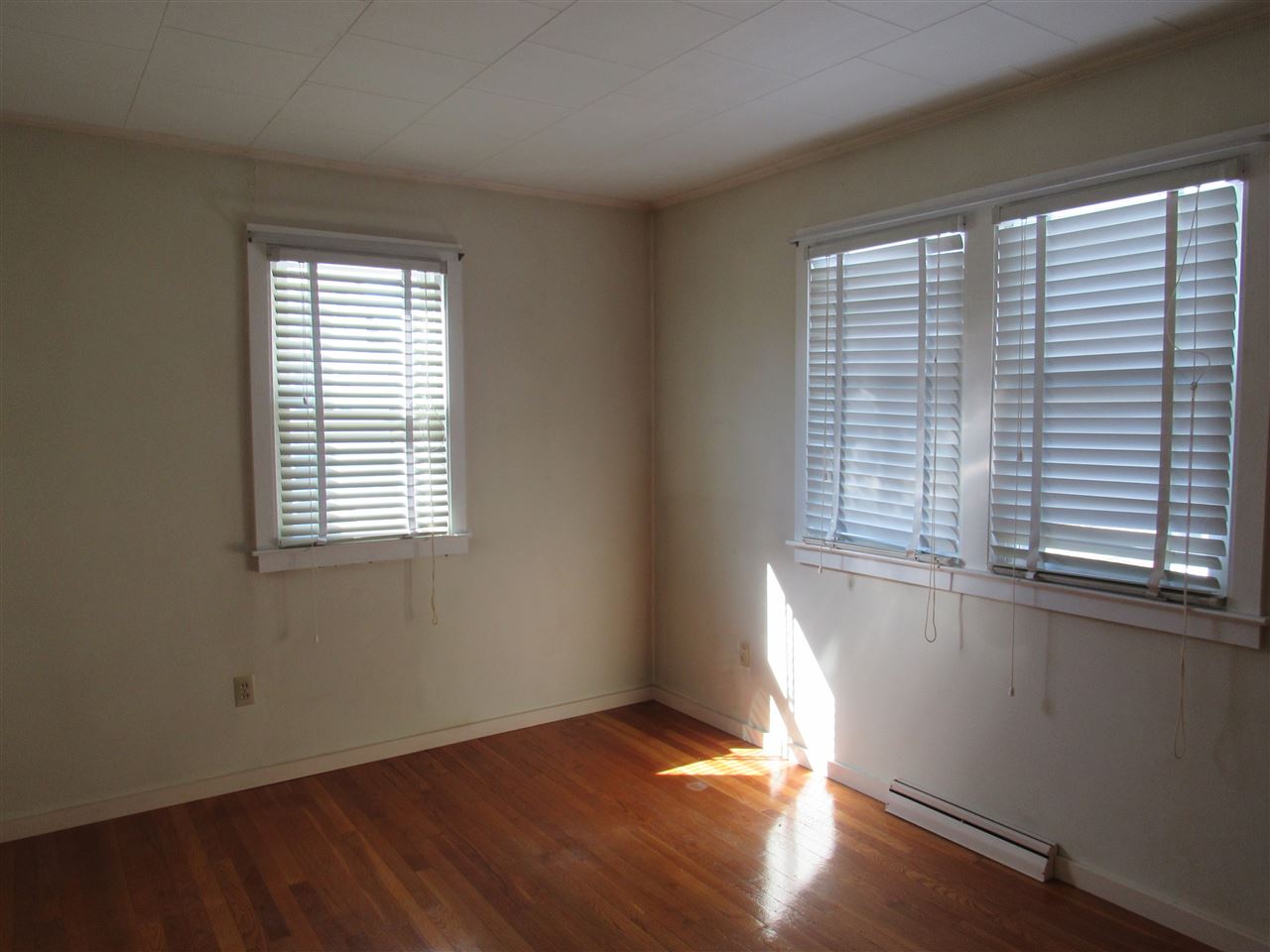 4 Bay St
