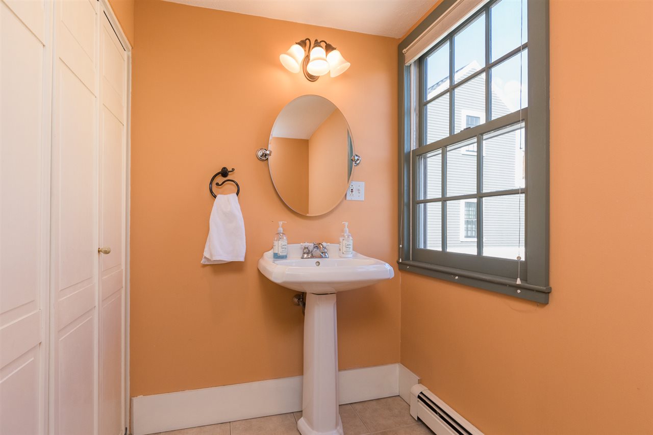 889 South St #3