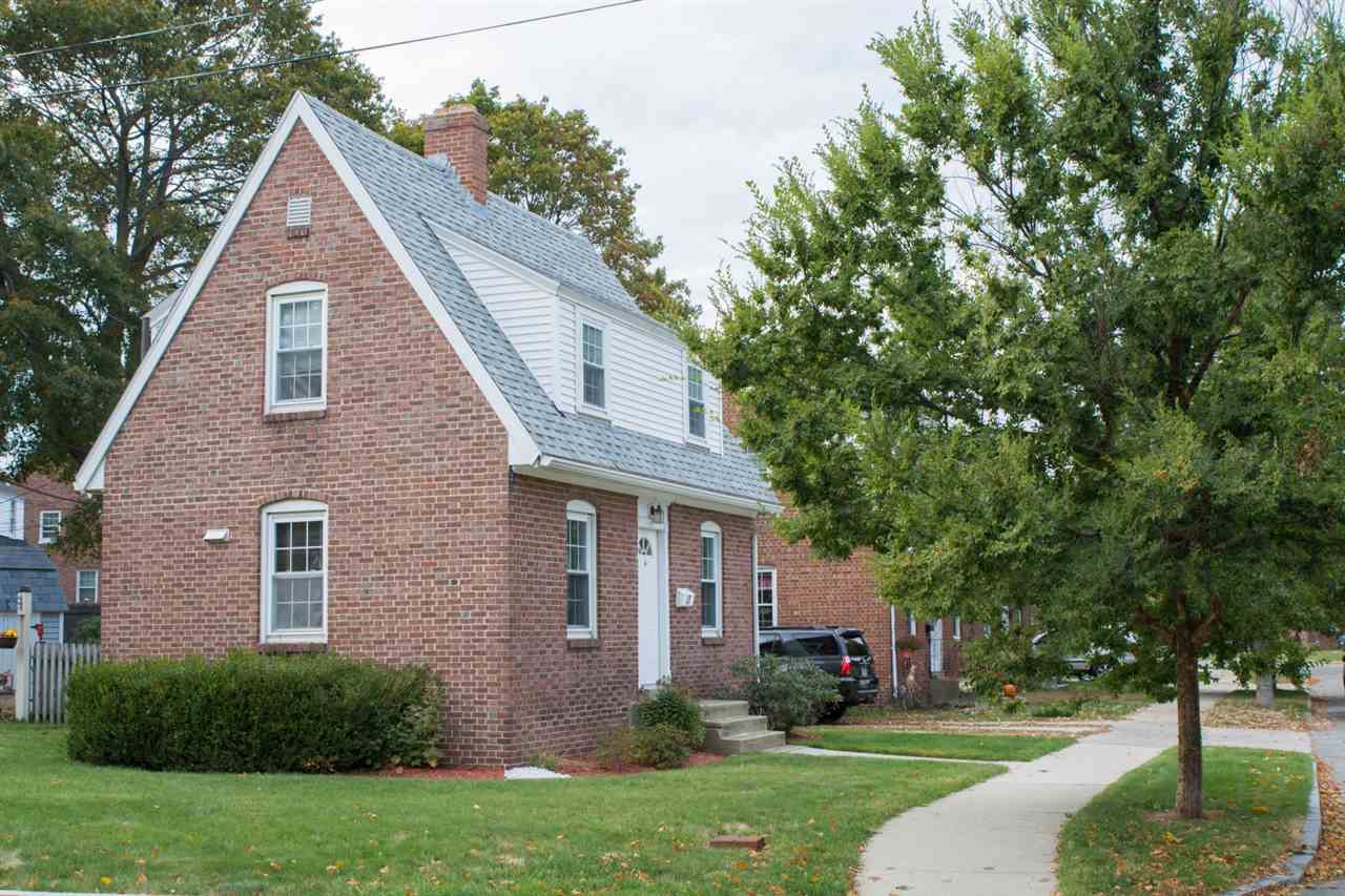 37 Crescent Way