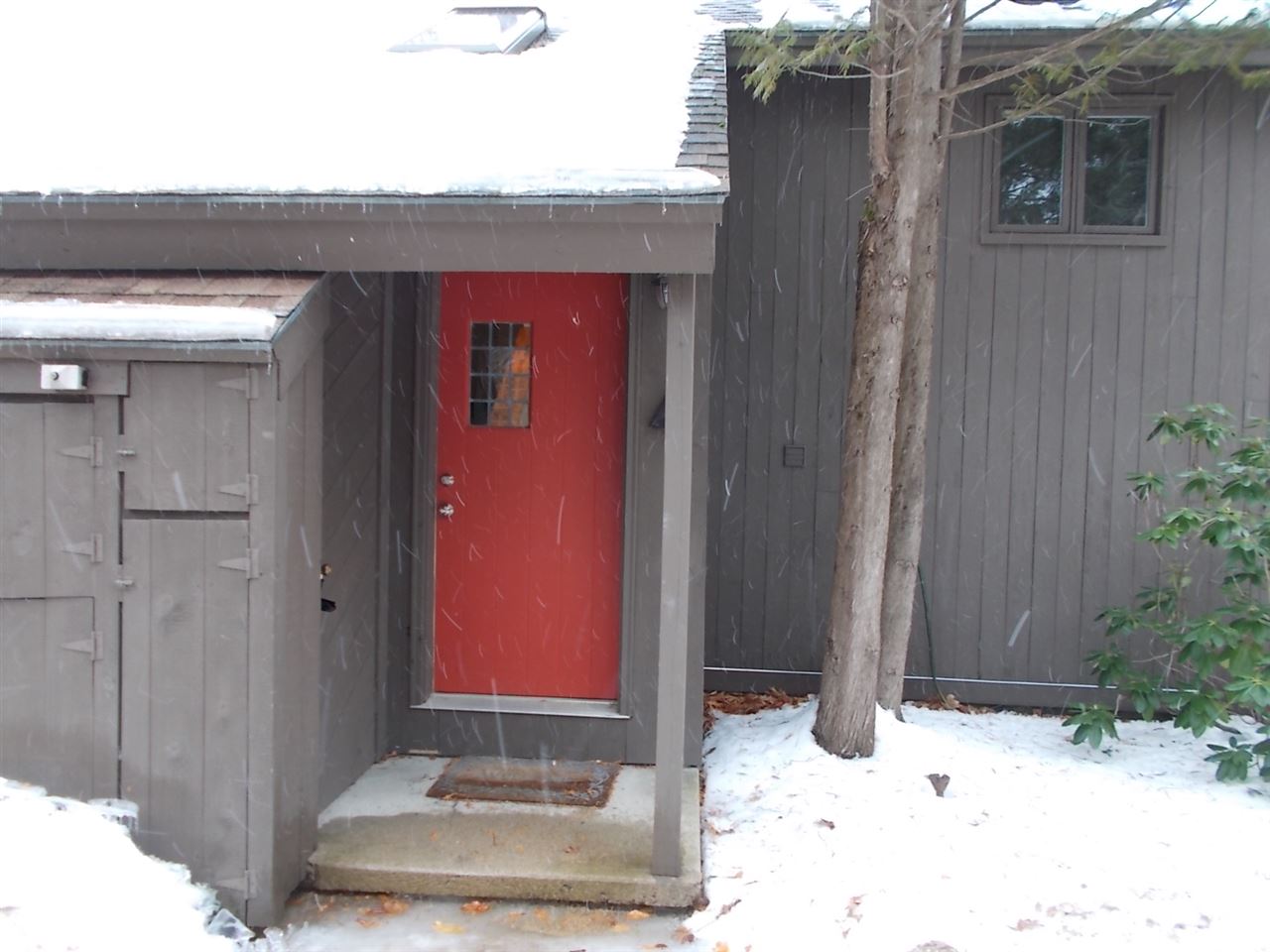 216 Thompson Rd