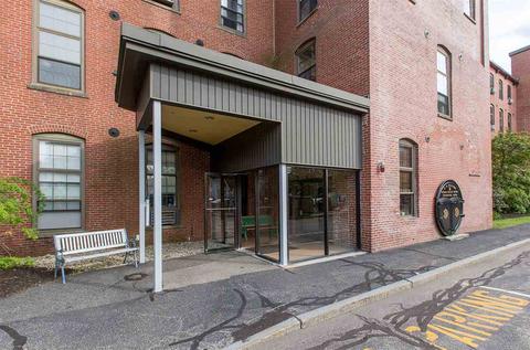 806 White Cedar Blvd #806