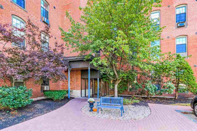 156 Front St #306