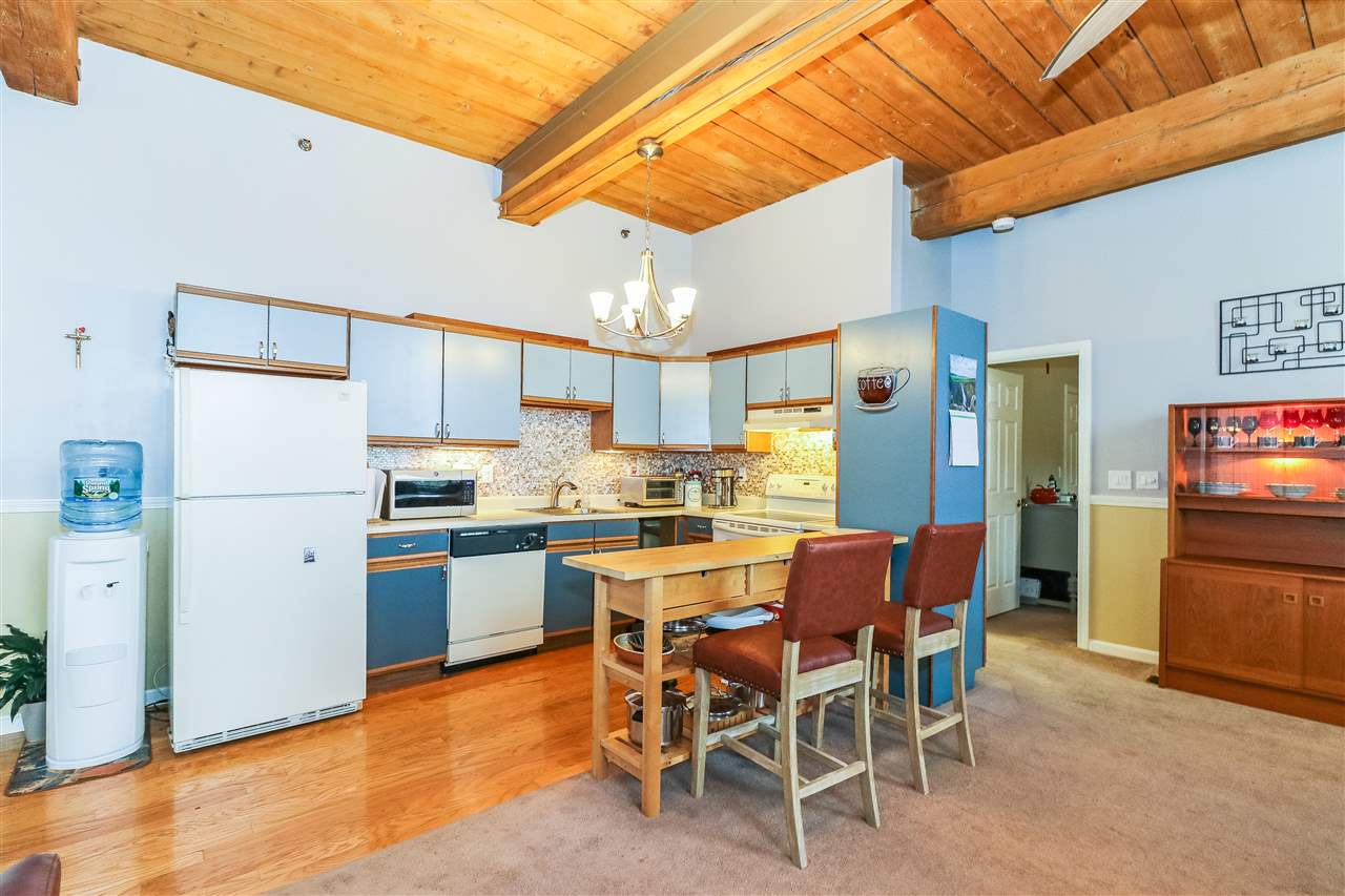 156 Front St #306