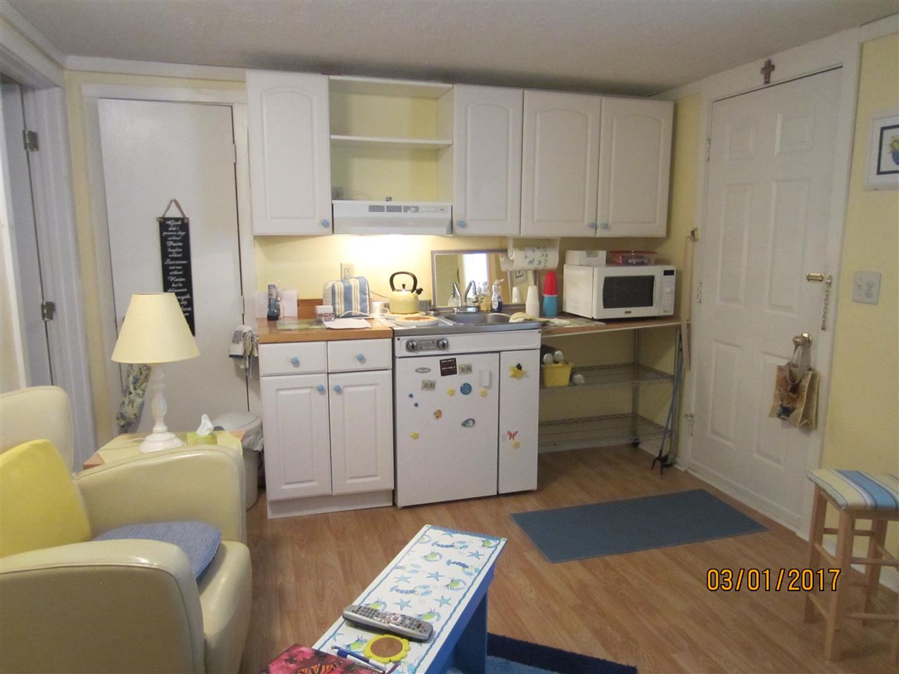 4 Viking St