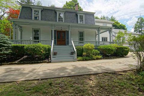 8 Beau Monde Dr