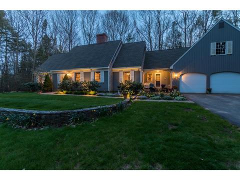 8 Beau Monde Dr