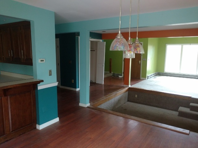 70 Amesbury Rd