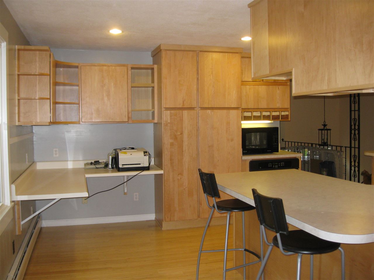 18 Yvonne St