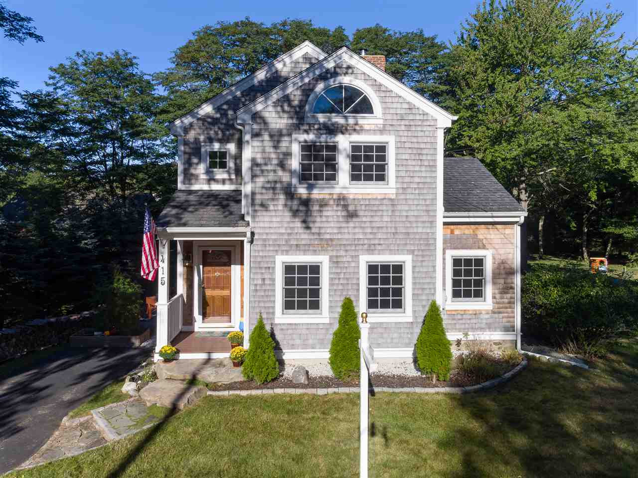 415 Brackett Rd
