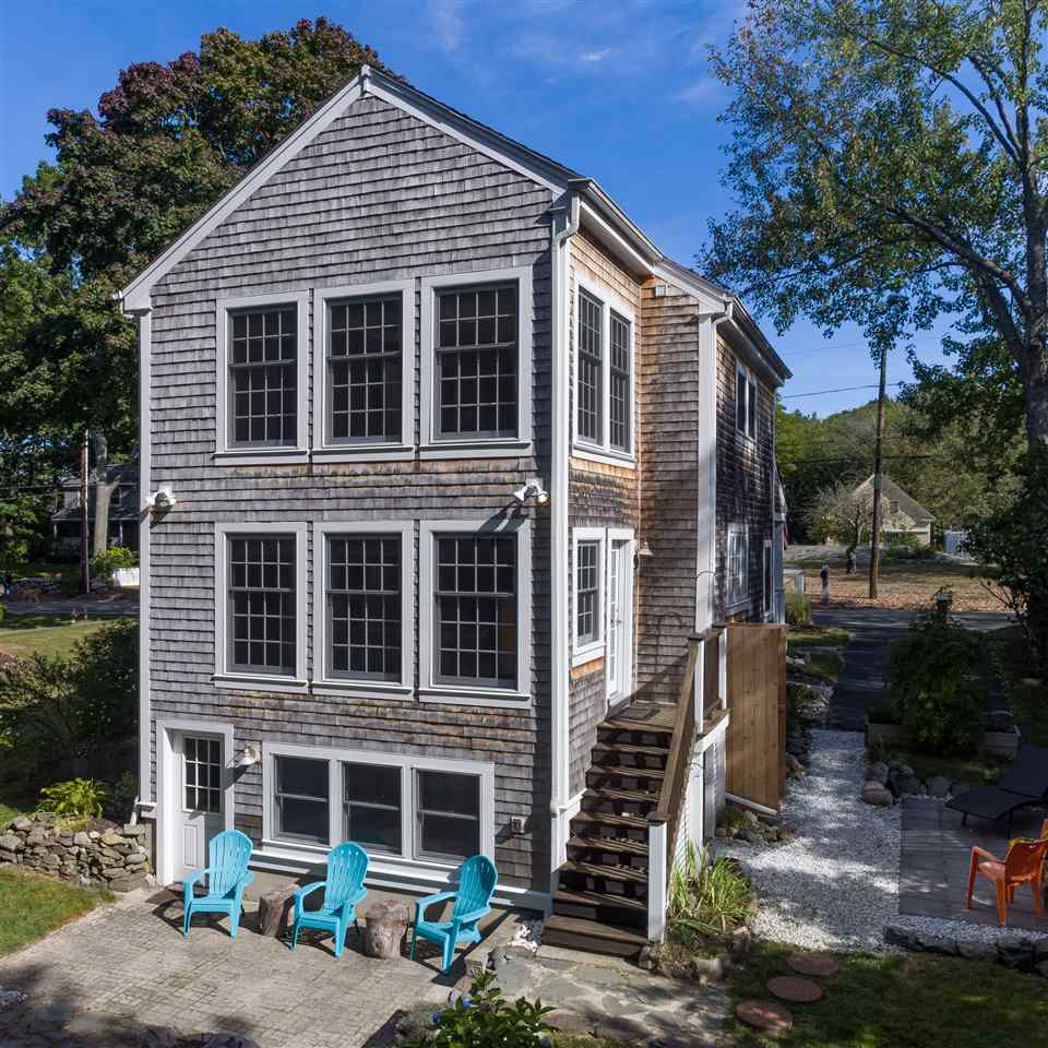 415 Brackett Rd