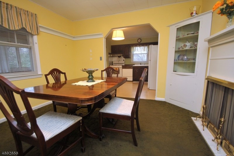 18 Spruce Ave