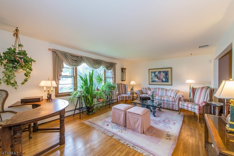 5 Bergen Dr