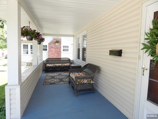 20 Elm Rd Caldwell, NJ 07006