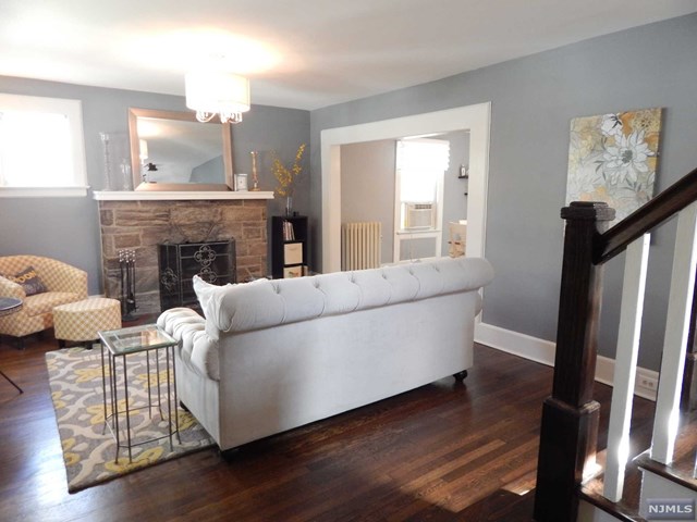 20 Elm Rd Caldwell, NJ 07006