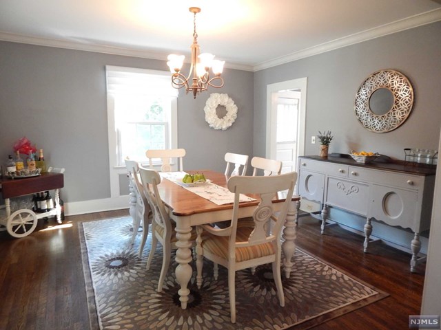 20 Elm Rd Caldwell, NJ 07006