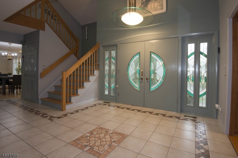 For Sale: 7 Wildwood Dr Caldwell, NJ 07006
