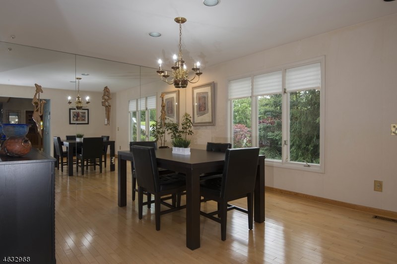 For Sale: 7 Wildwood Dr Caldwell, NJ 07006