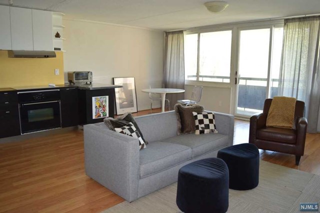 For Sale: 555 Gorge Rd #APT 6I Cliffside Park, NJ 07010