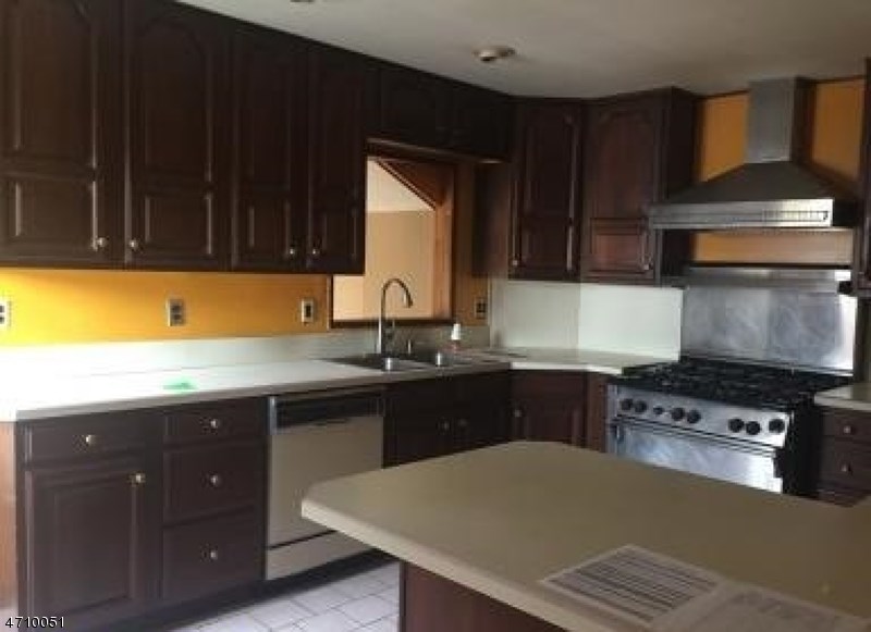 25 Aster Ln