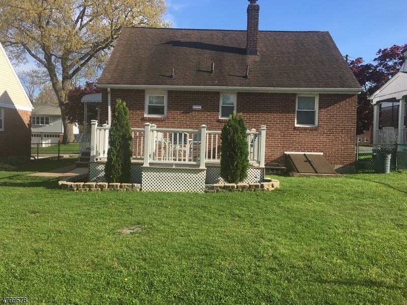 42 Edison St