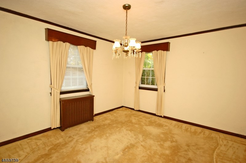 685 Allwood Rd