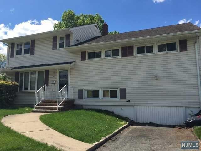1035 Van Houten Ave