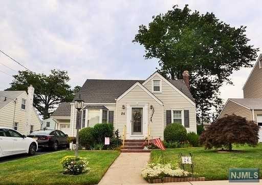 1035 Van Houten Ave