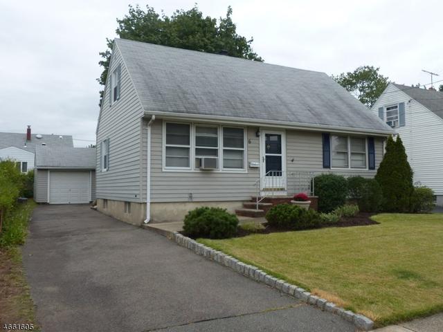 6 Green Meadow Ln